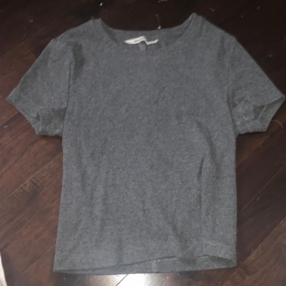 small grey t-shirt aubainerie